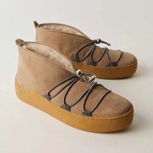 Free People Snowdrop Micro Mukluk Boots in Dust Bunny Suede 8
